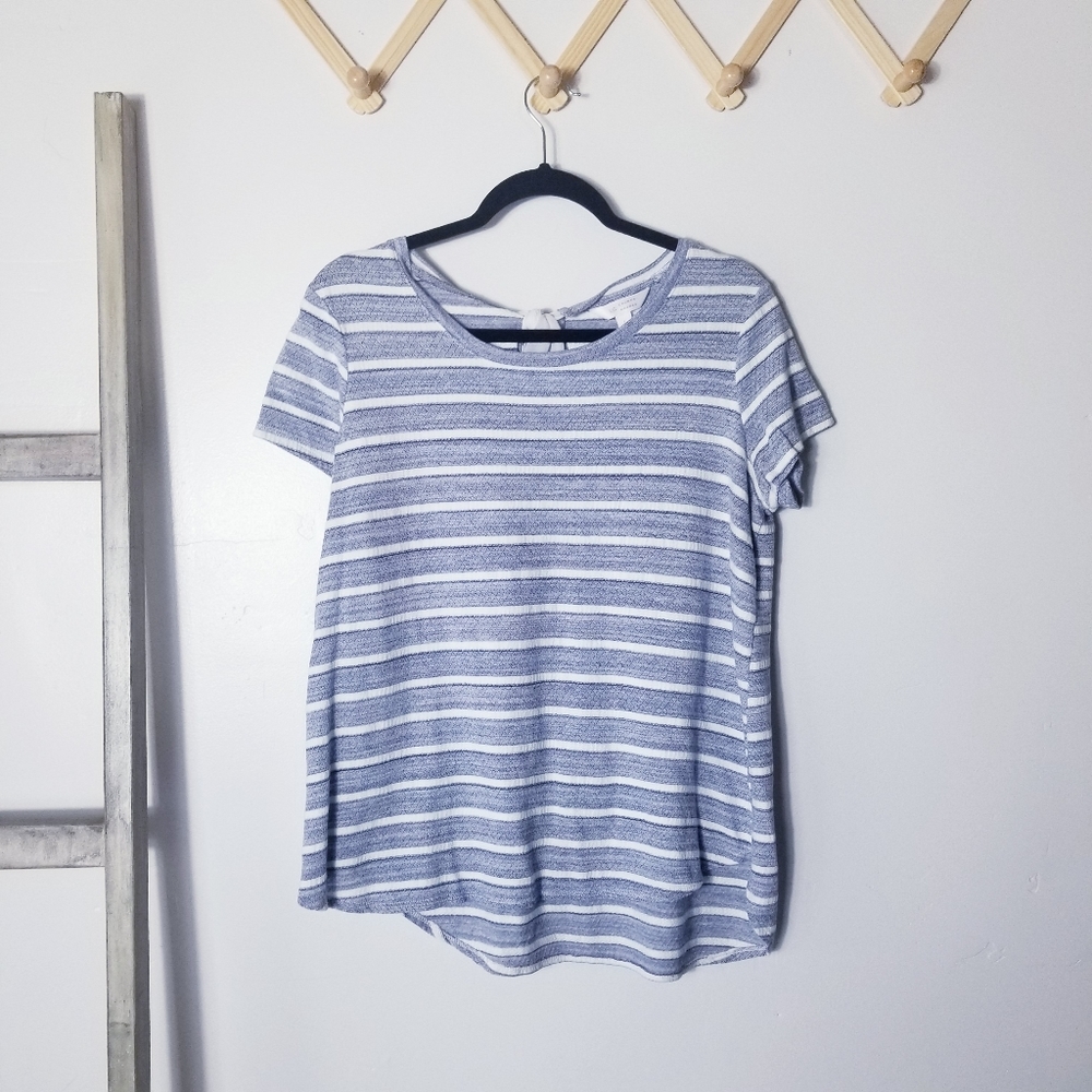 LC LAUREN CONRAD BLUE AND WHITE BLOUSE WITH TIE IN BACK SIZE LARGE